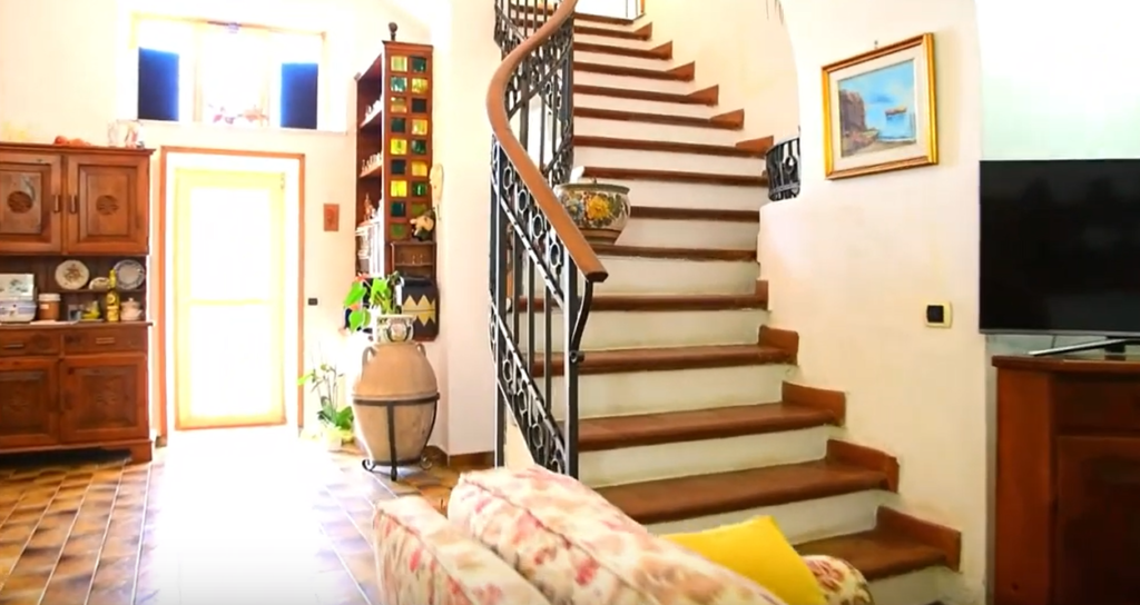interni della villa di lusso a salerno